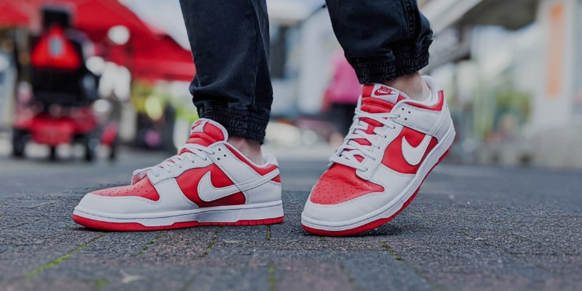 Nike Dunk Low White University Red: A Timeless Classic